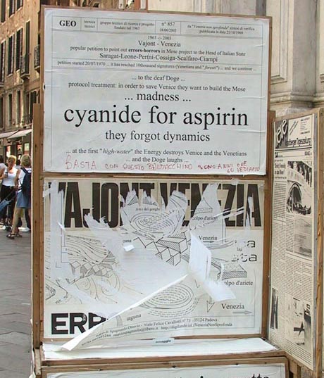 Ultima installazione di Ottavio Spagnuolo in campo San Salvador a Venezia