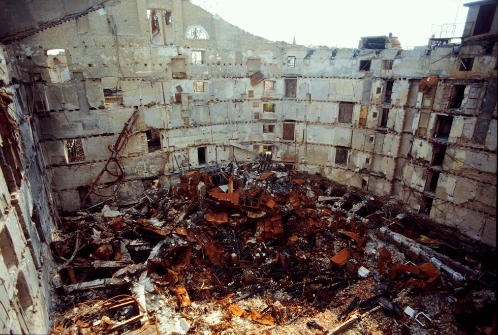 La sala de La Fenice devastata dall'incendio