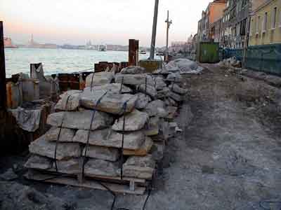 Venezia, saccheggio / Looting of Venice