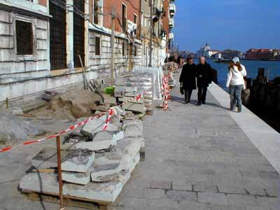 Venezia, saccheggio / Looting of Venice